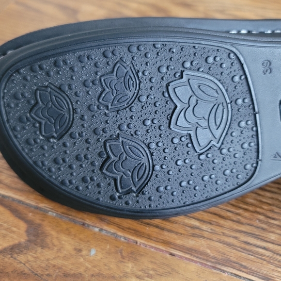 REAL Air Relax Memory Foam Floral Clog Size 39 - Picture 5 of 5